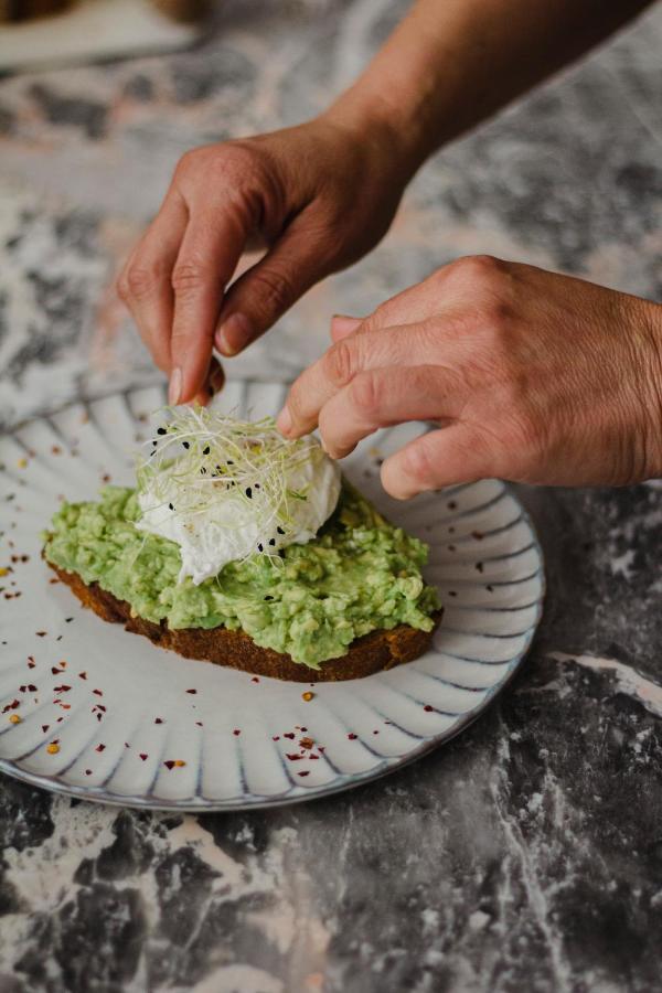 Kai 36 - Hotel Zwischen Fels Und Fluss Грац Экстерьер фото Avocado toast